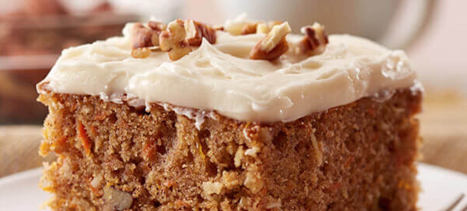 Homemade carrot cake with cream cheese frosting 600x600