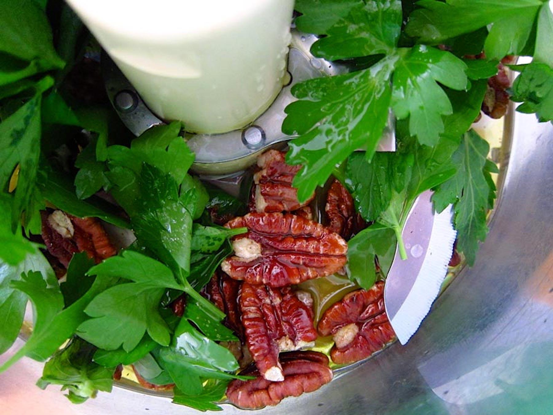 Pecan parsley pesto