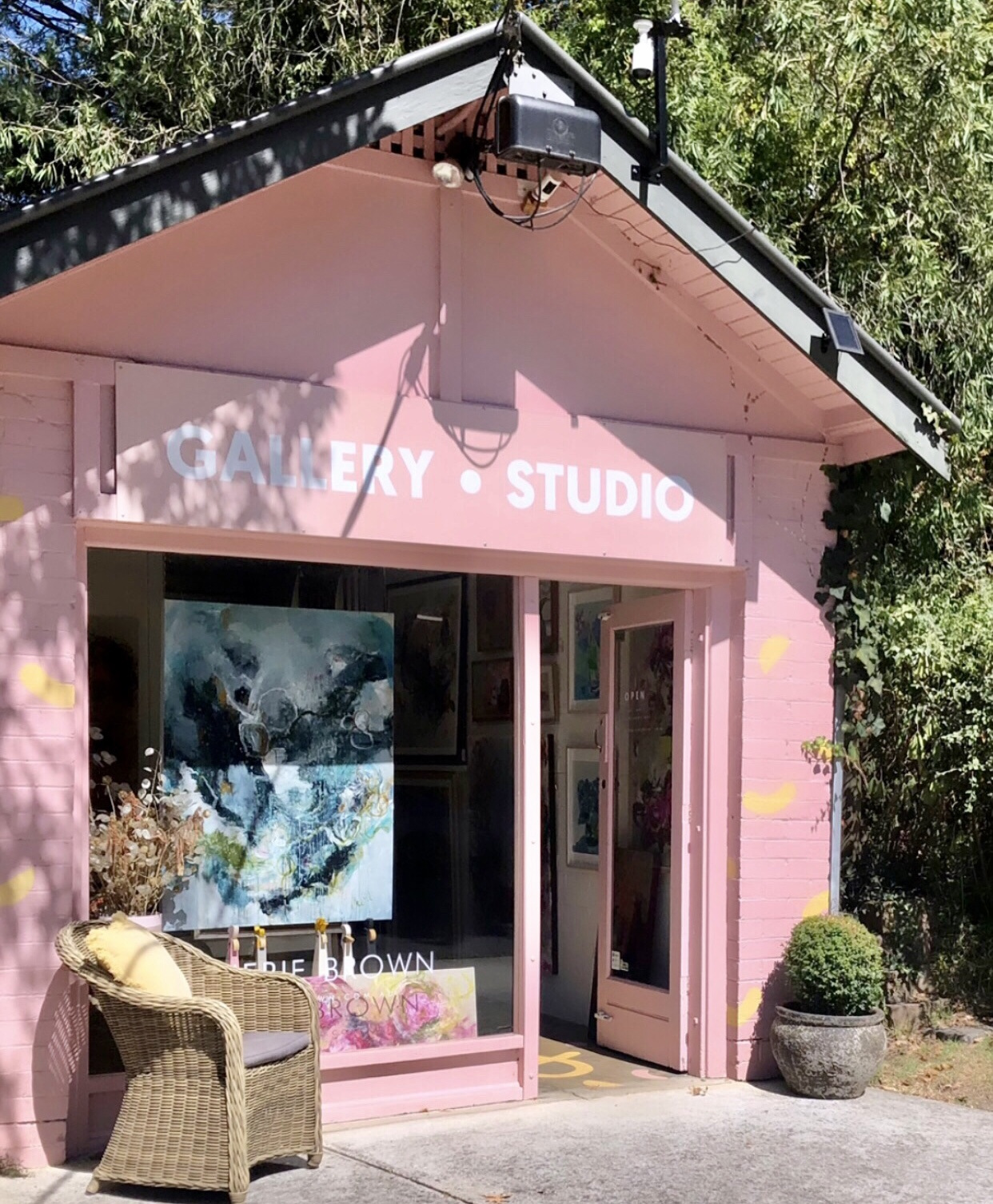 11 A2 FE92 2 FB0 479 D 925 F D27472 AF8992