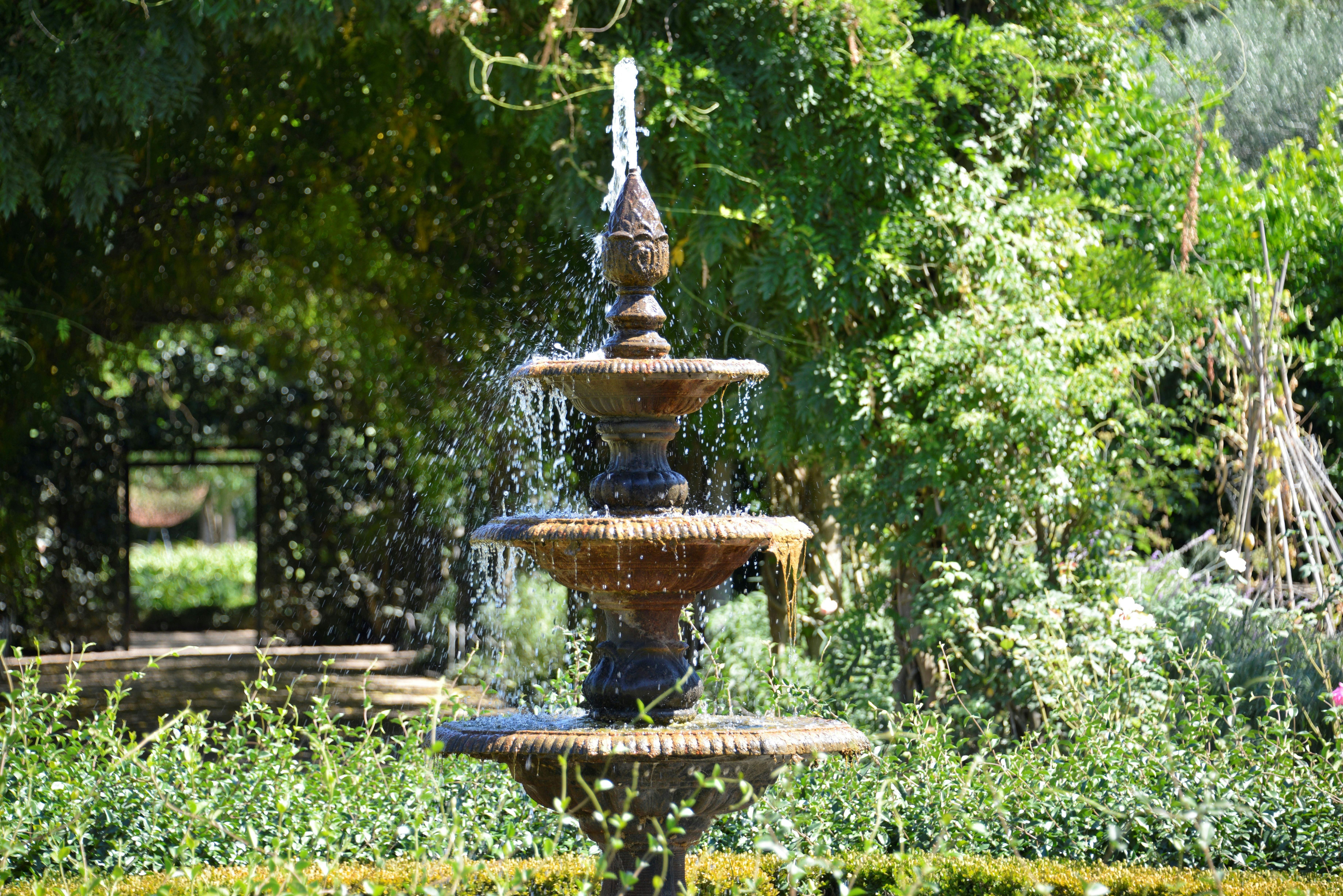 1E36C210E2B5879B130A23596457064D