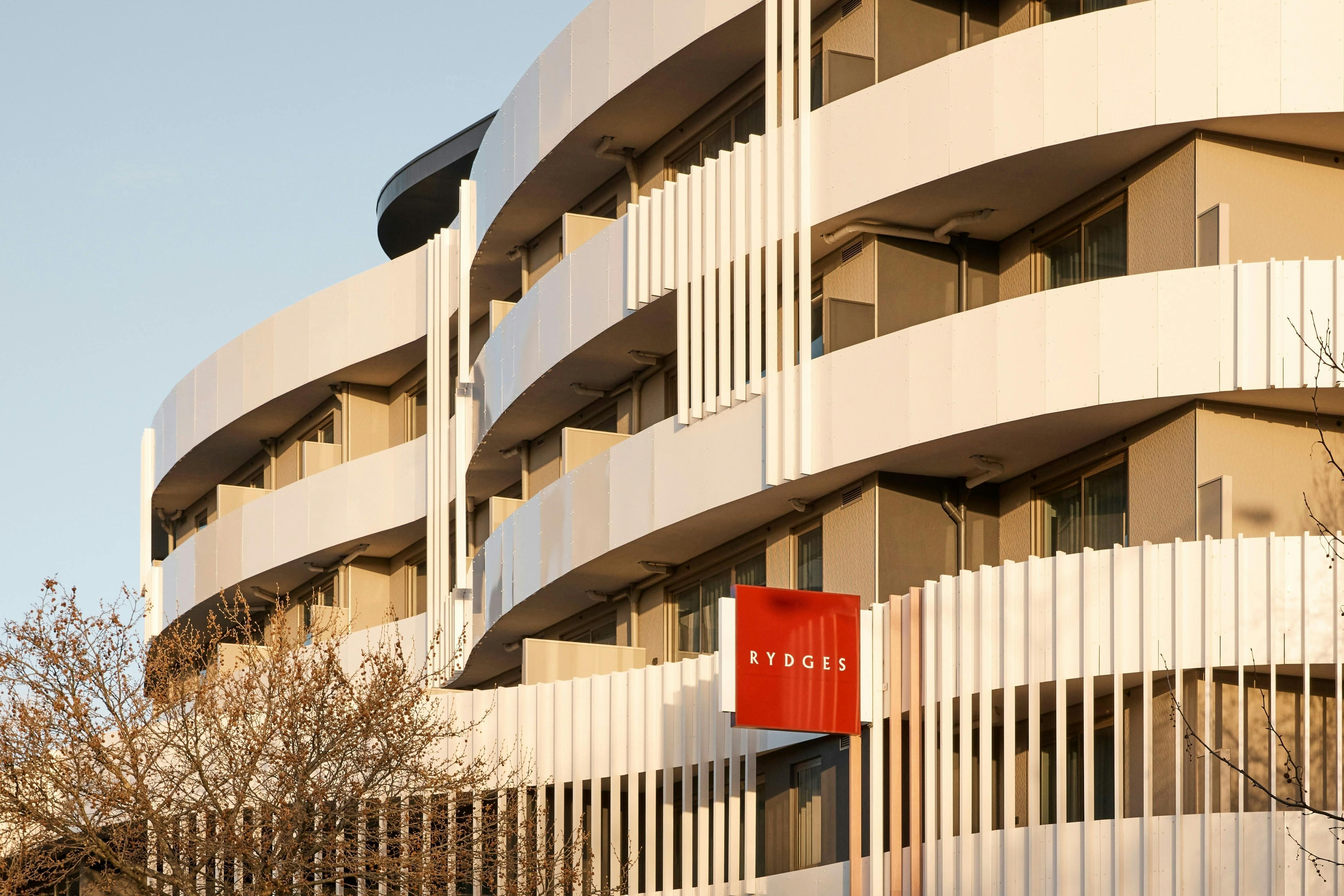 24F258C0768B00851765B33850Fec375