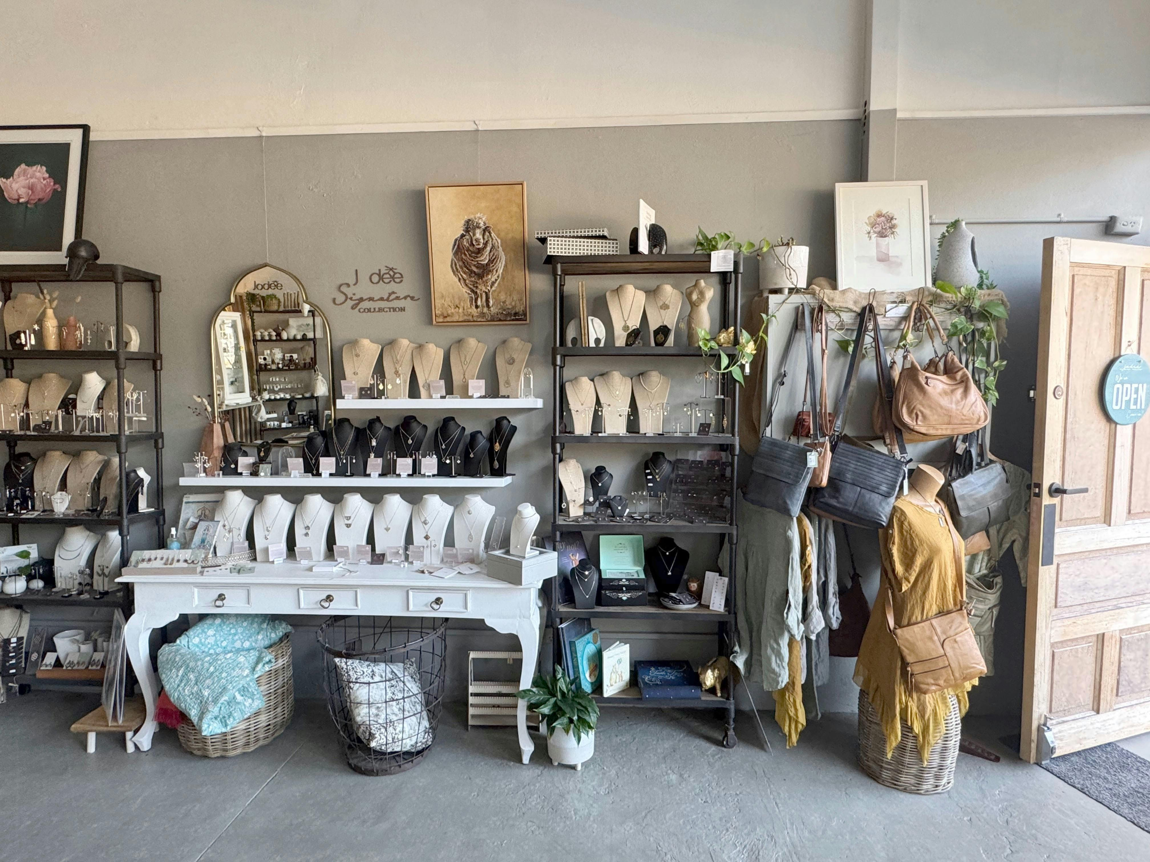 4Bfbfe9Fa9834A3014C41D28Aea21B5C_Os6Xyx3