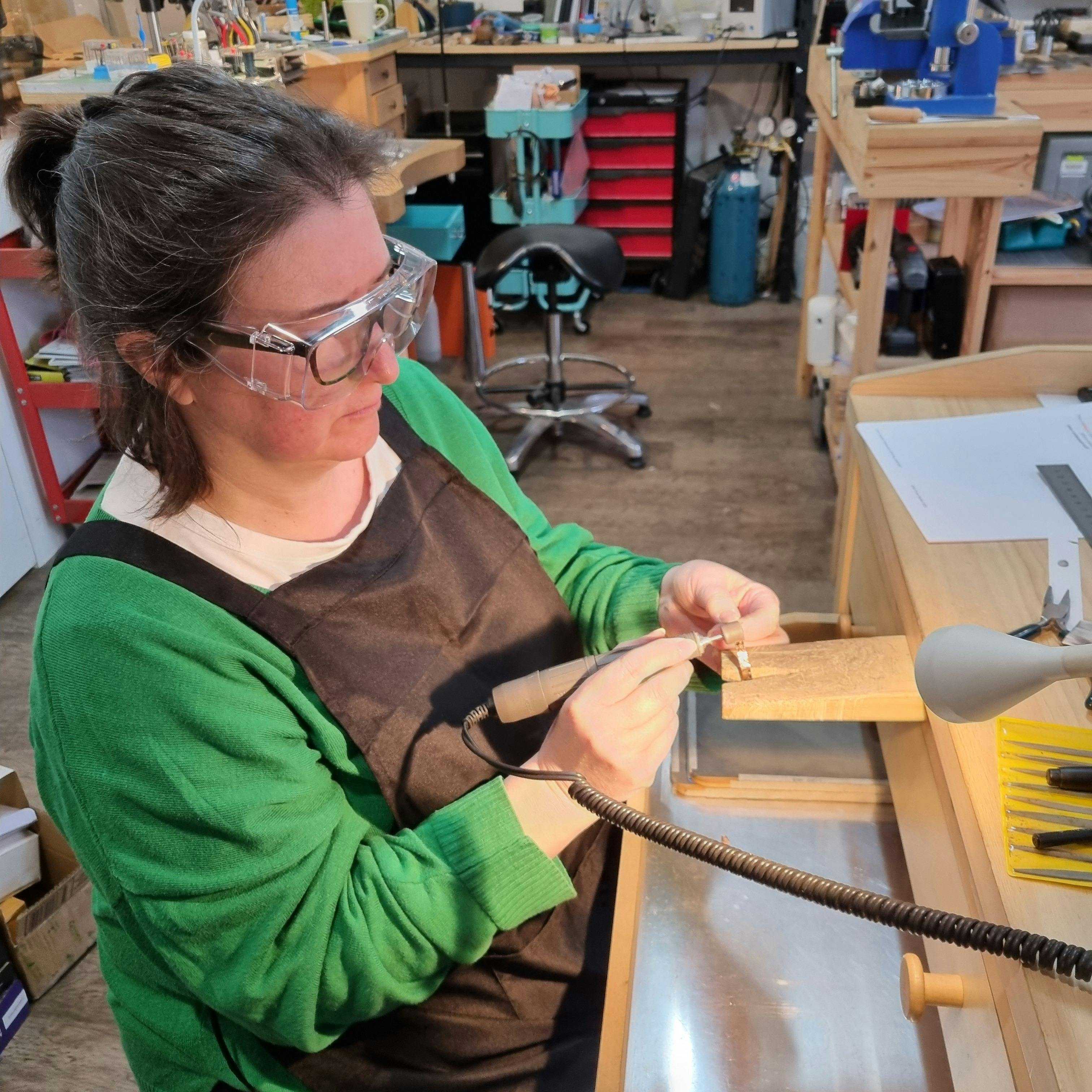 64Dc36102F81E2E05895F59509A55032