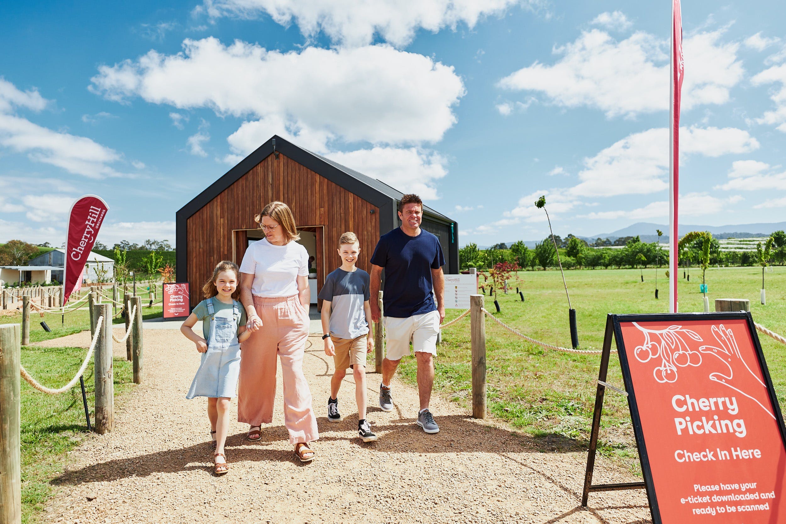 6A4E5F31E689C9B9275F23A231Ac2898