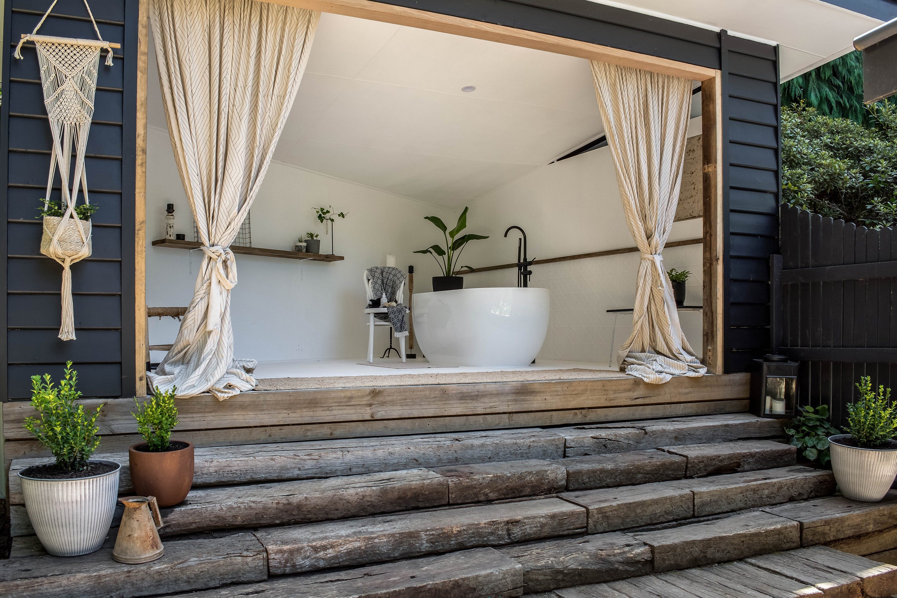 76B531B050C5C1F8390Af49E22993A78