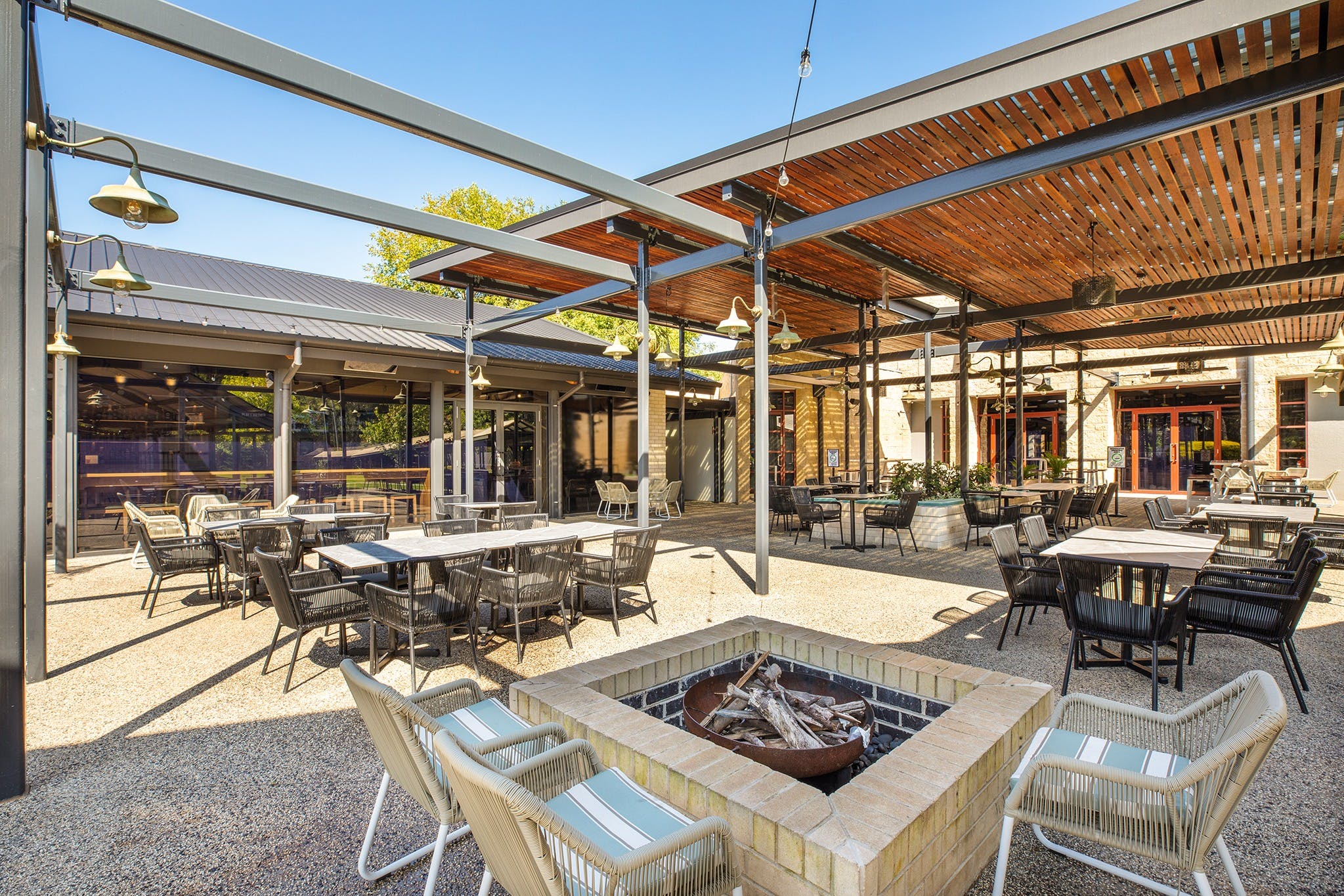 77068E25C88E29D9340B5389Cae4D823