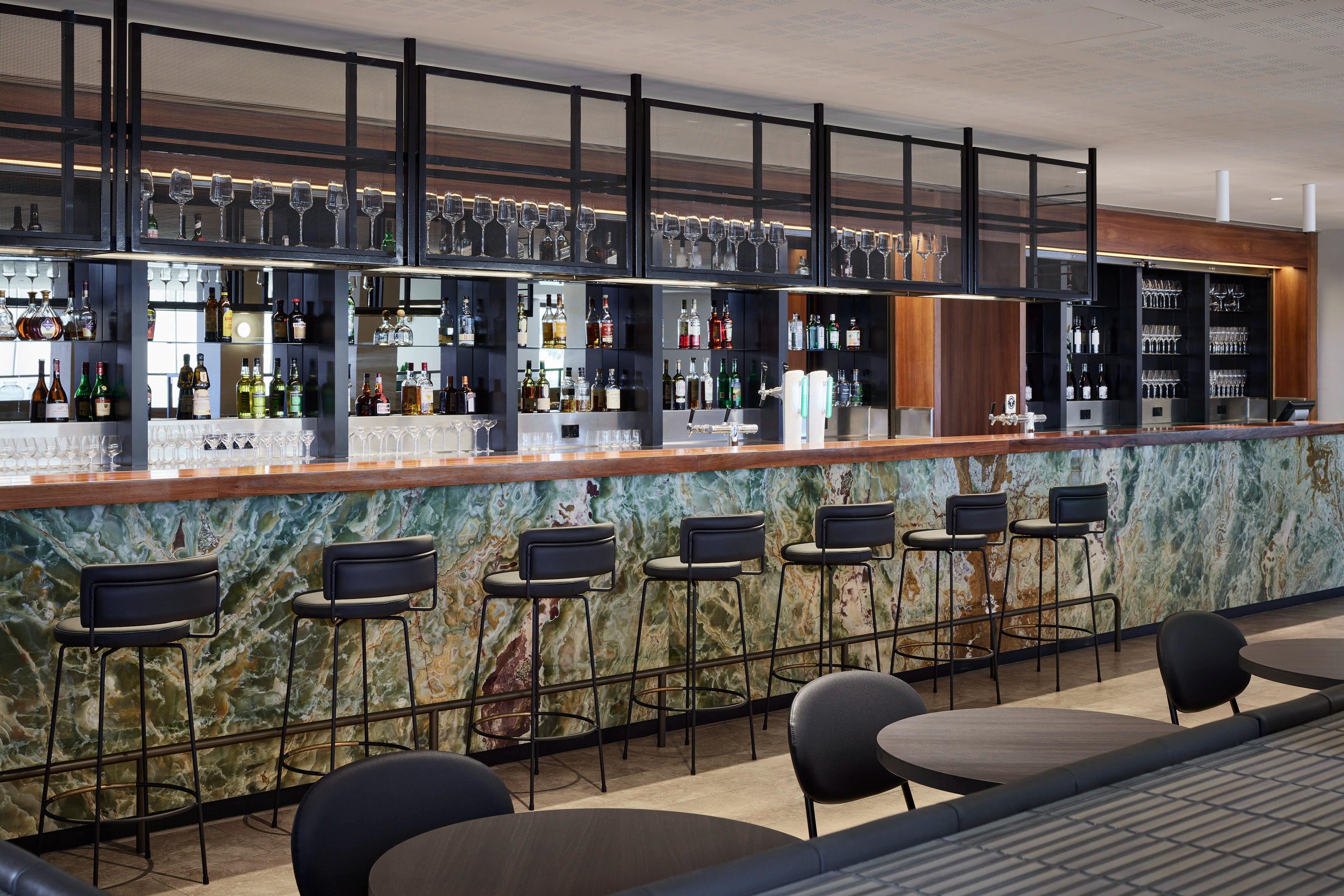 77A69B211Ddc180D9728Cff4384B9216