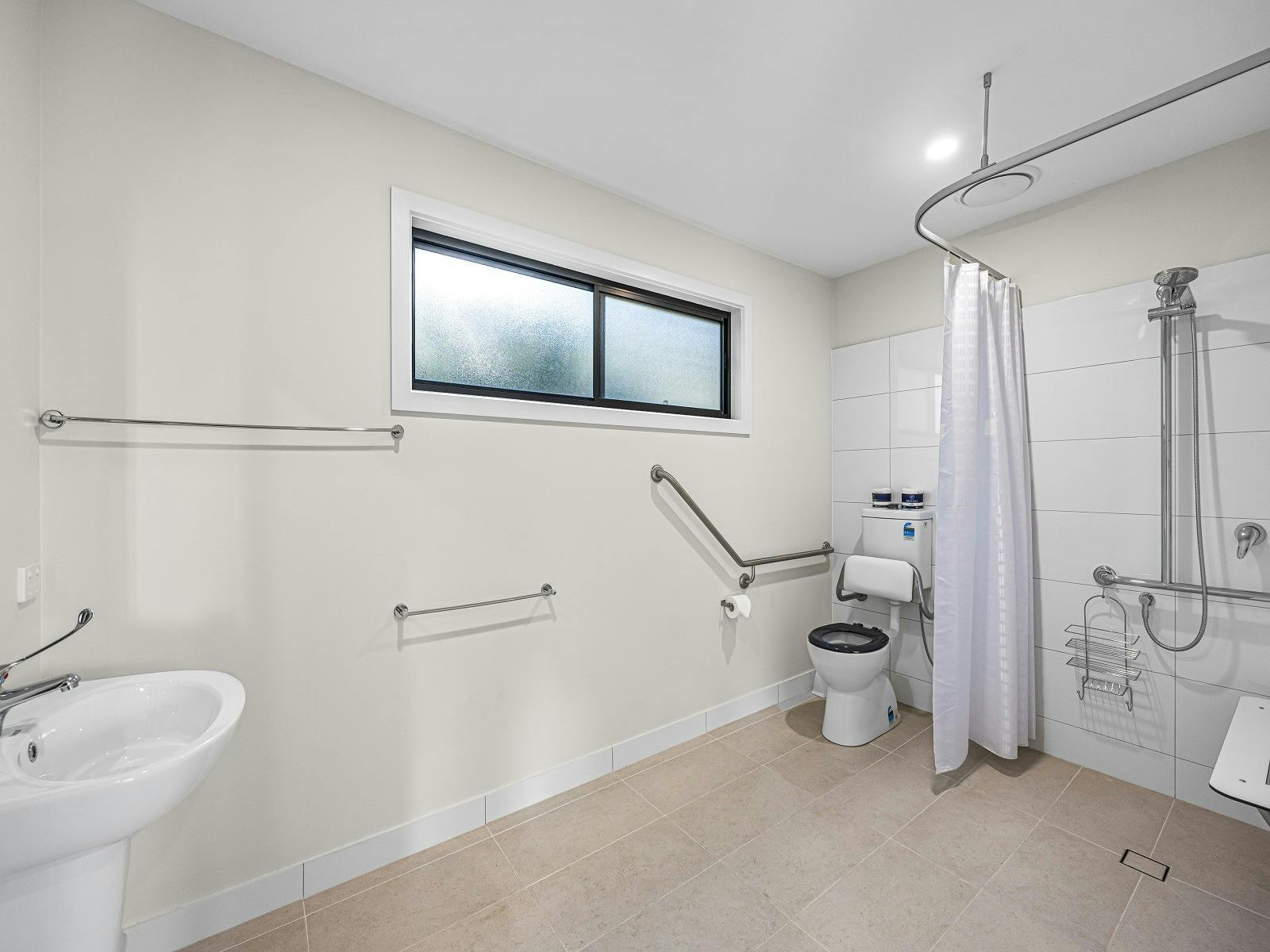 82F191B54F5Acdbd1Ba3074Cc913F1D6