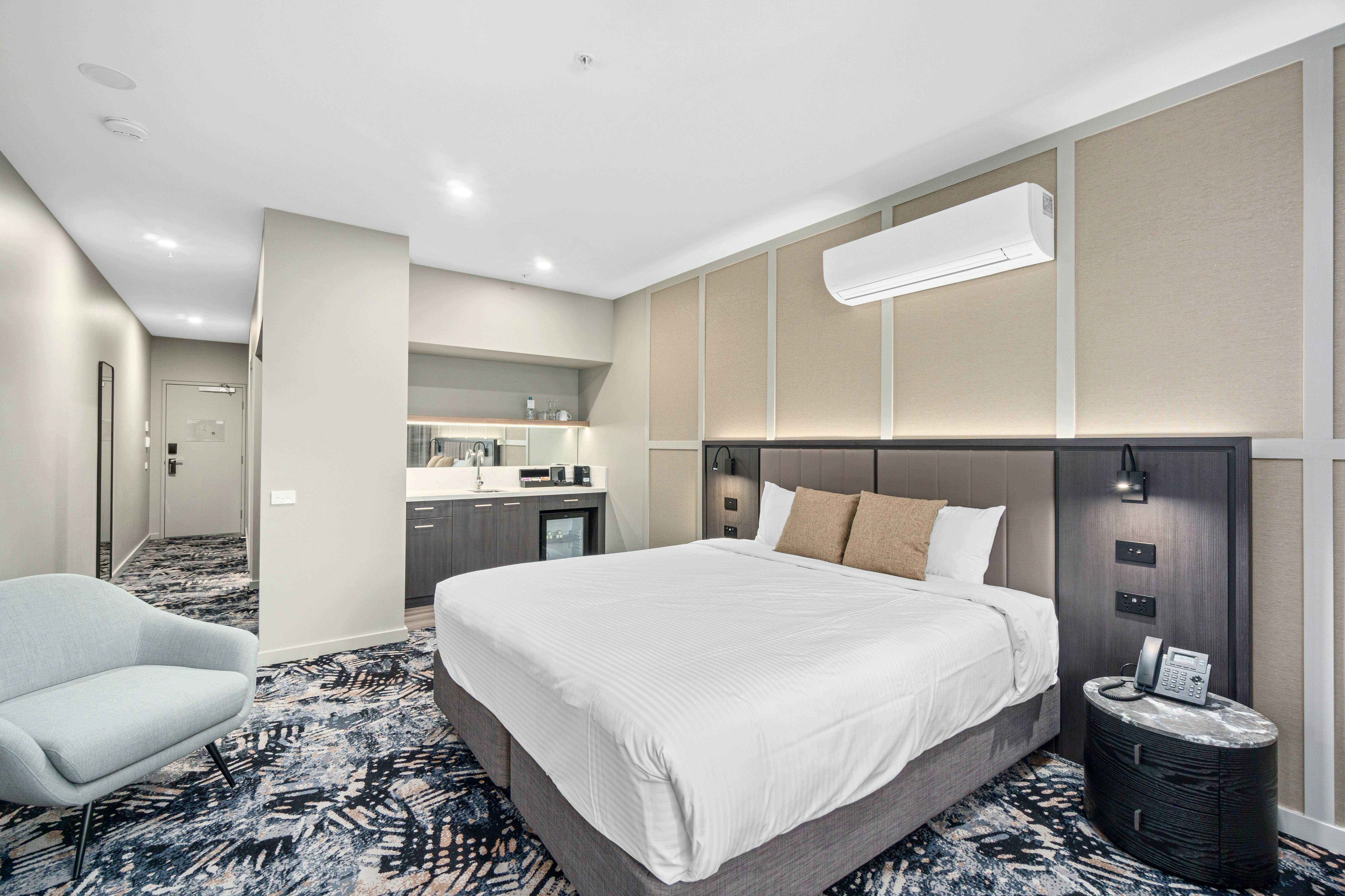 98Dd1Cb5A18F90D612F8Da456F7Ef982