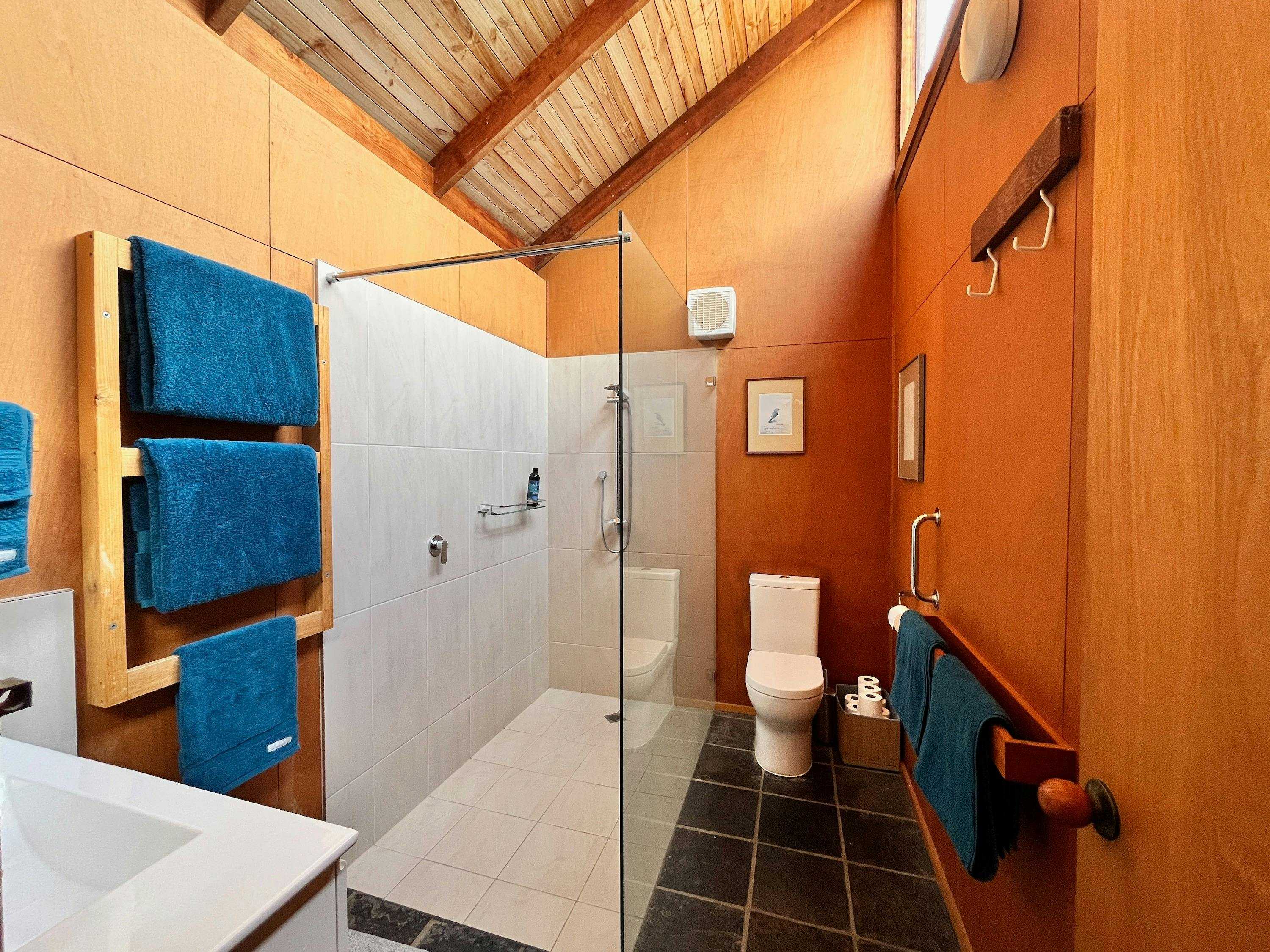 9D6C84Df1C3F9Ee9825Cfb512F8458D8