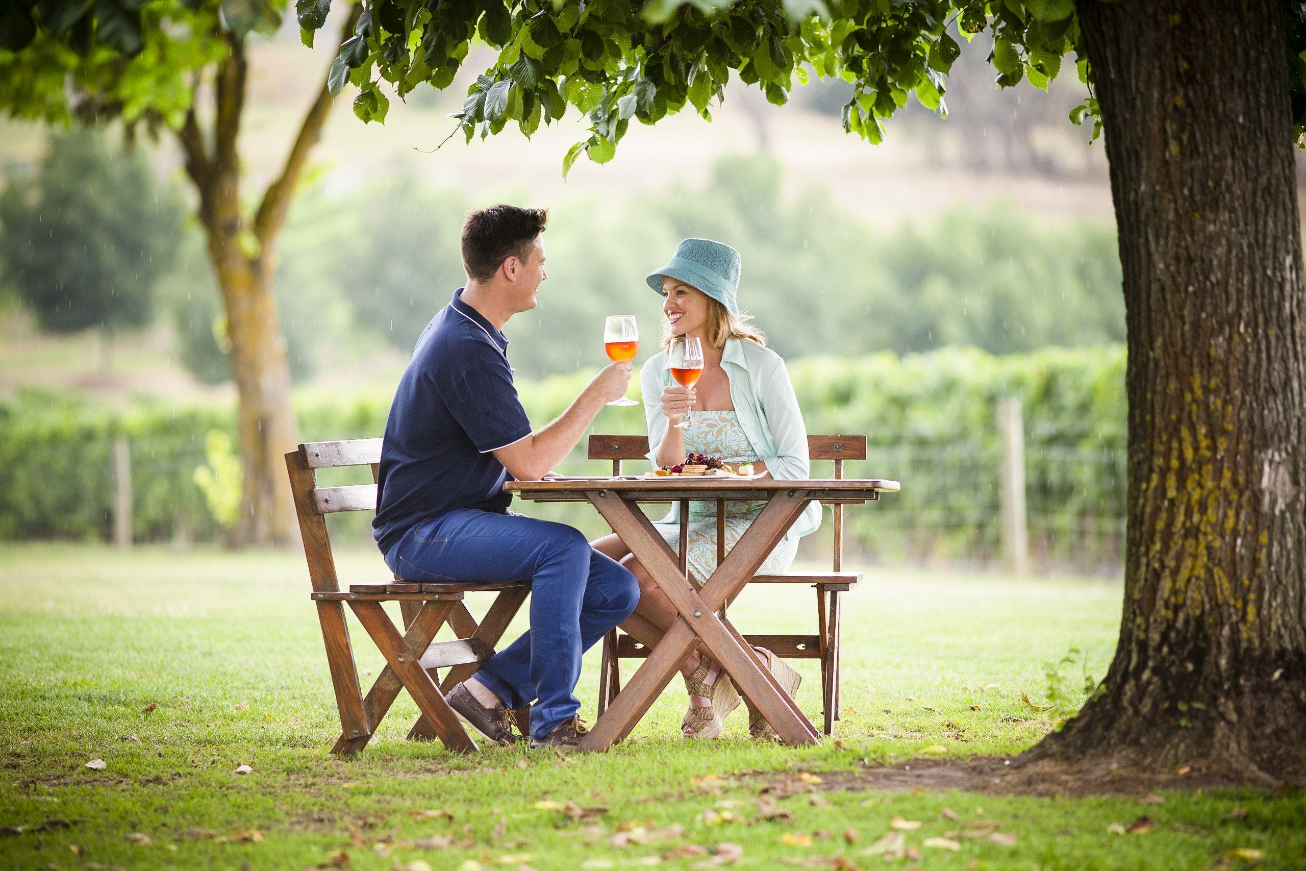 Original__9616733_Aq12_Cellar_Door_Customers_1_0Haoiml