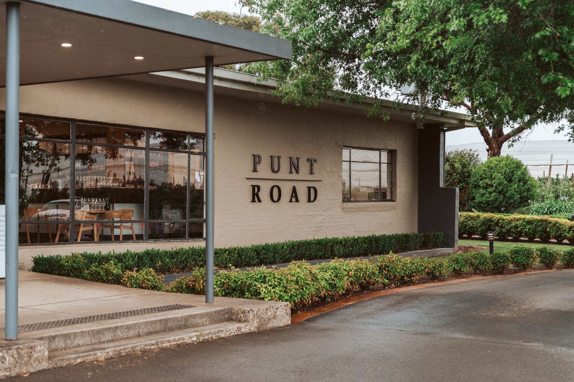 E348Edec0E4B48F04134D86D2C335323