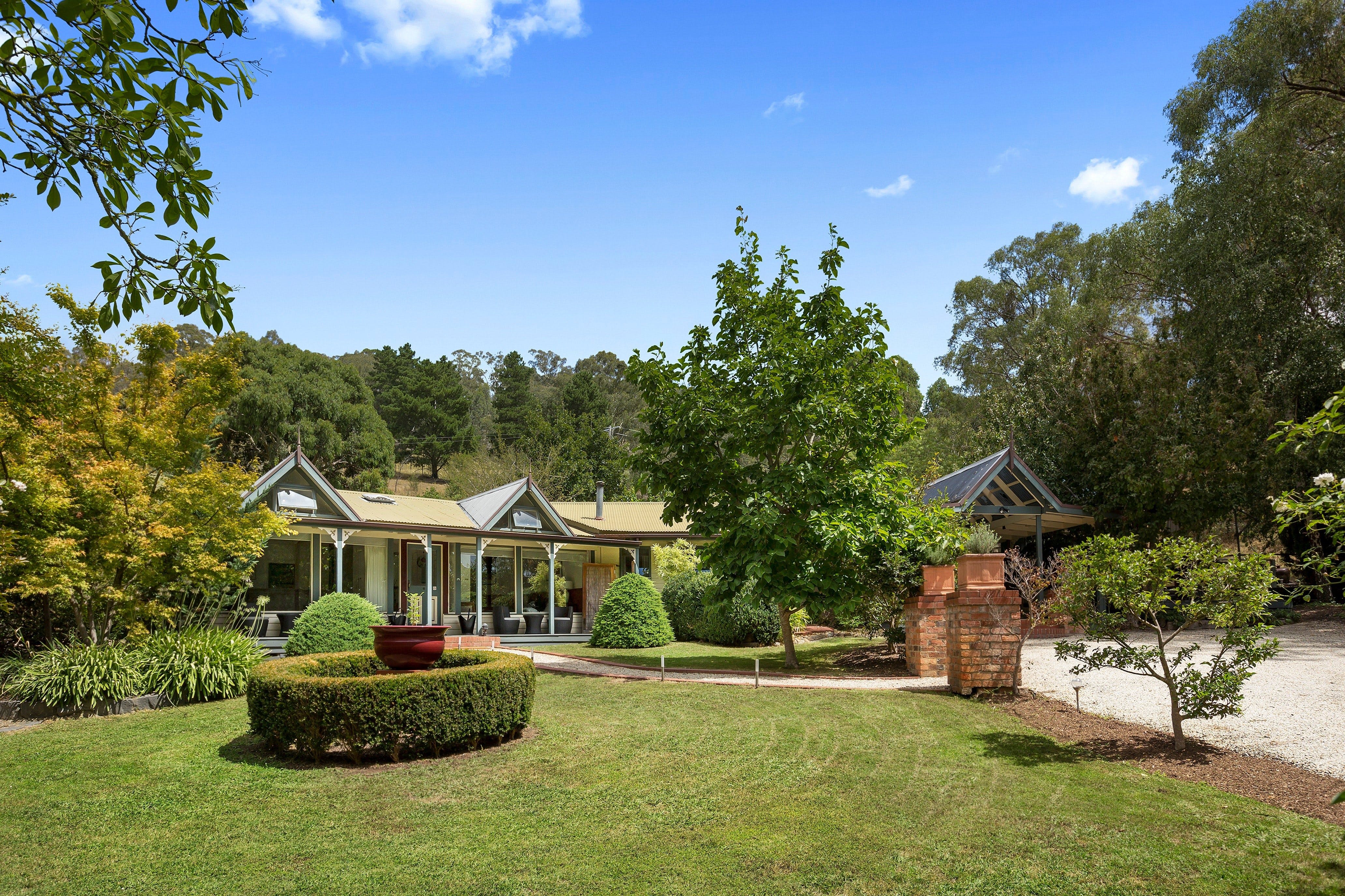 Holiday Houses Visit Yarra Valley & Dandenong Ranges