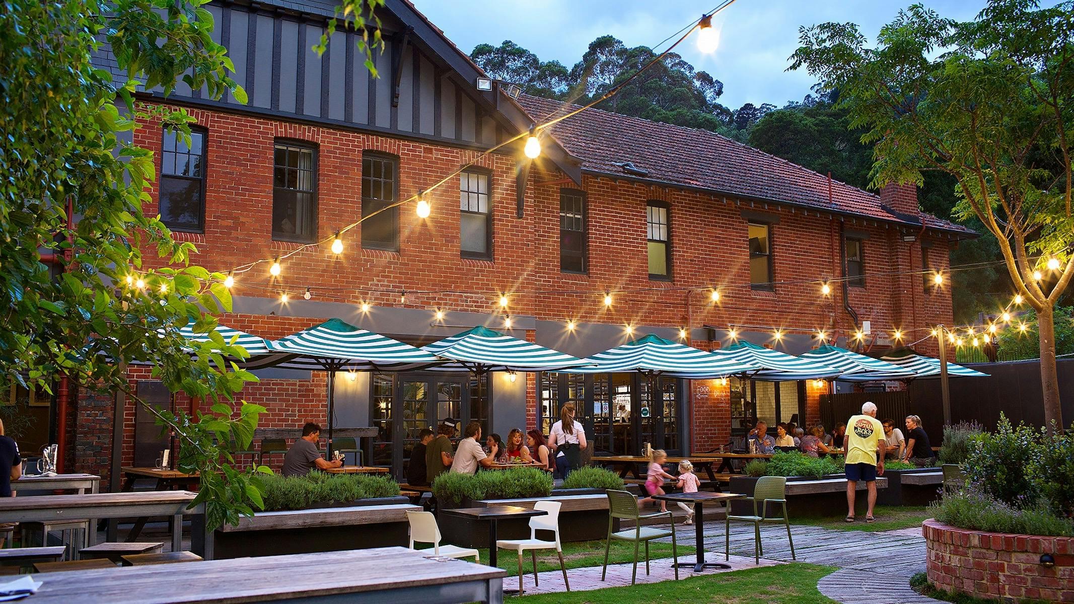 F1B9611F18Fcff8765C23222E2Fcaae1